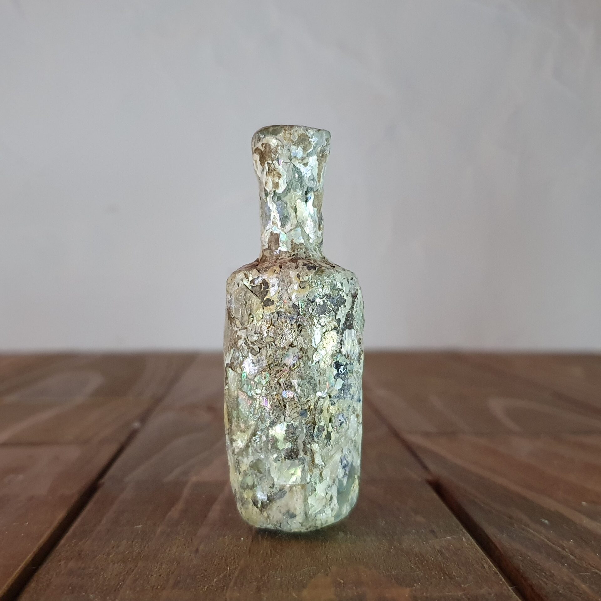 ローマングラスの小瓶